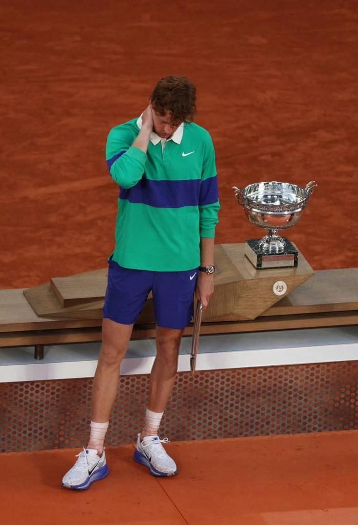 pp电子模拟器-辛纳：从阿尔卑斯山村走向世界之巅，不变的是回家的路