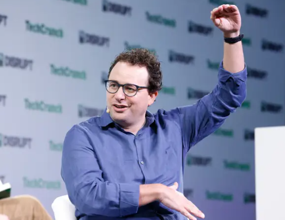 pp电子模拟器-百度前员工创办世界顶级AI公司，近日突发声明：我的产品禁止中国企业使用