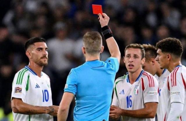 pp电子模拟器-愚蠢红牌主场葬送好局，罗马队长成唯一失意者