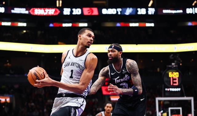 pp电子-剑指西部第一！马刺豪取10连胜：文班封锁内线